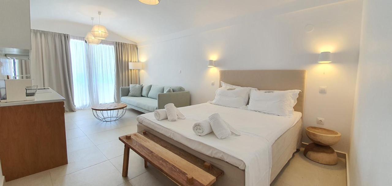 Thea Suites Nea Kallikrateia Esterno foto