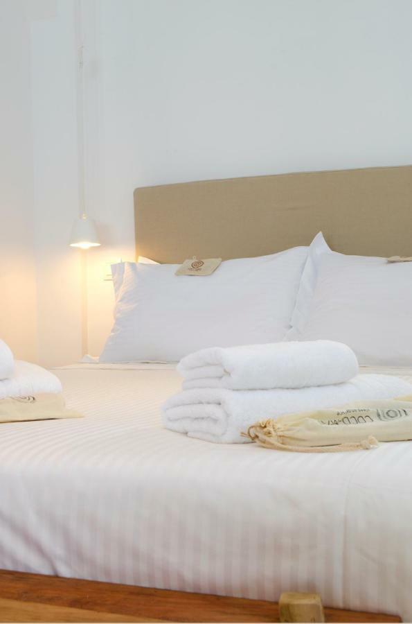Thea Suites Nea Kallikrateia Esterno foto